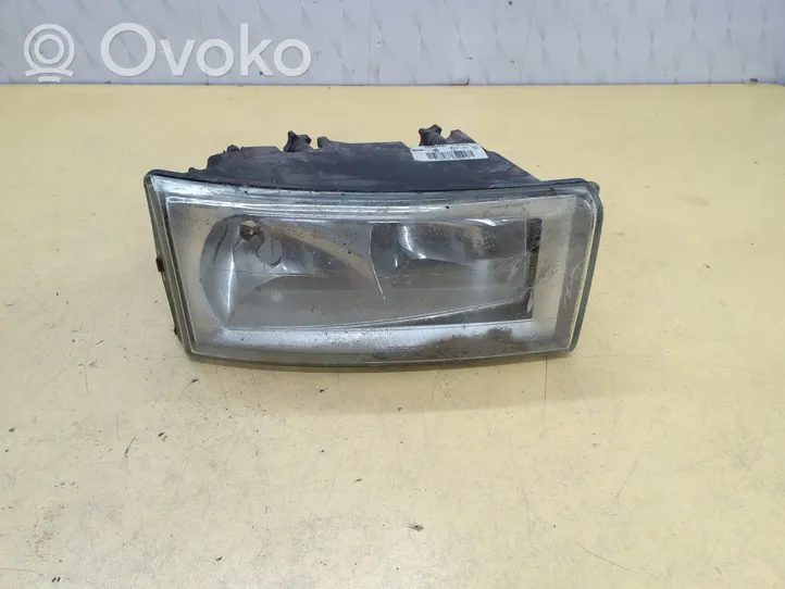 Iveco Daily 35 - 40.10 Phare frontale 500307754