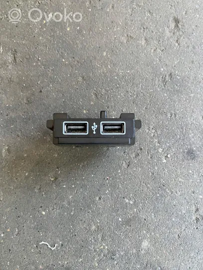 Volkswagen T-Roc Câble adaptateur AUX 2GA863324B