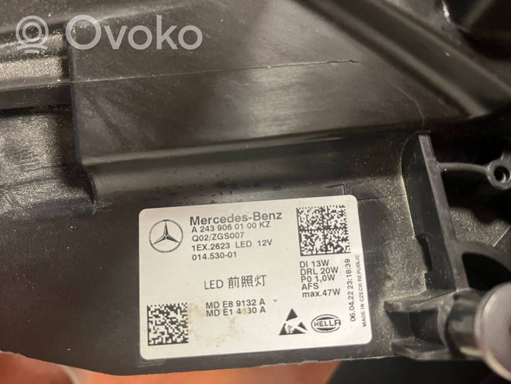 Mercedes-Benz EQA Lampa przednia A2439060100KZ