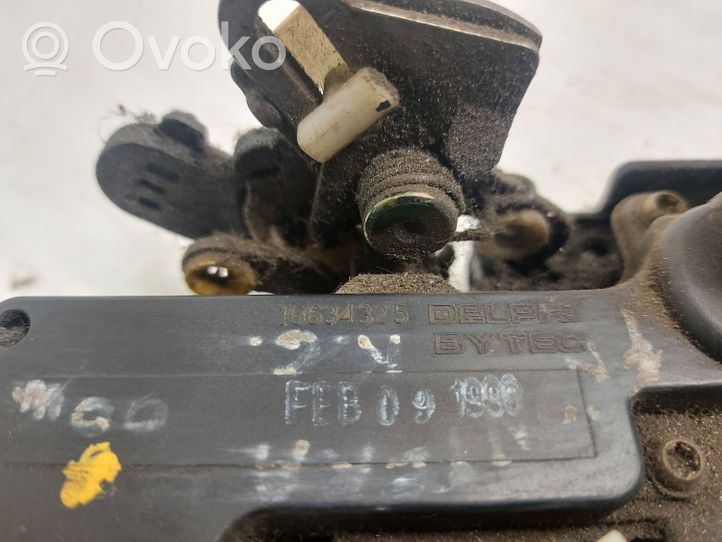 Opel Frontera B Rear door lock 16634325