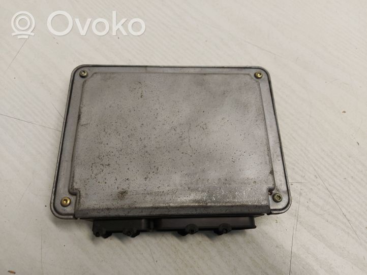 Seat Arosa Calculateur moteur ECU 038906013L