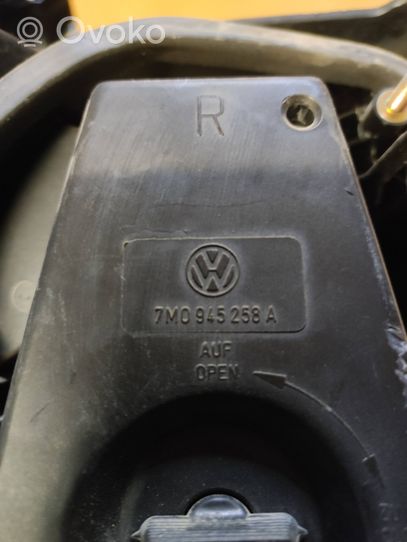 Volkswagen Sharan Lampa tylna 7M0945258A