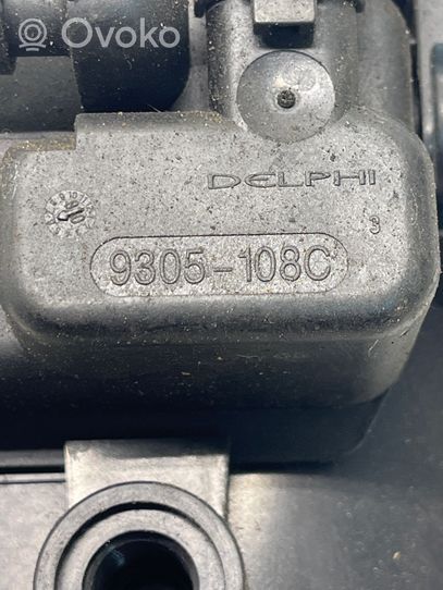 Citroen C4 I Boîtier de filtre à carburant 9305108C