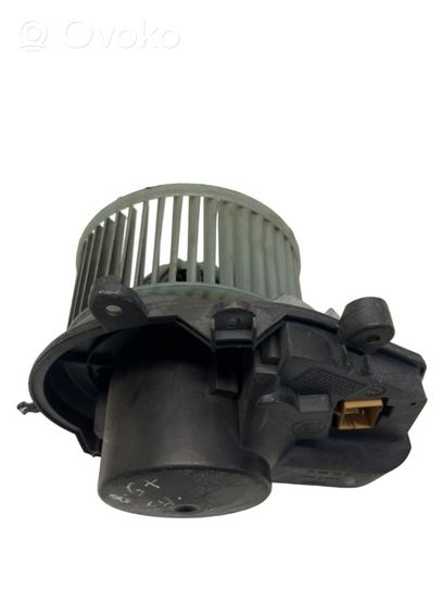 Volkswagen PASSAT B5 Heater fan/blower 8D1820021