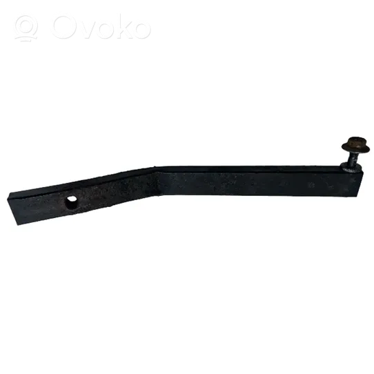 Audi A4 S4 B8 8K Staffa del pannello di supporto del radiatore 8K0805527