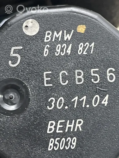 BMW X3 E83 Tuloilmaventtiilin käyttömoottori 6934821
