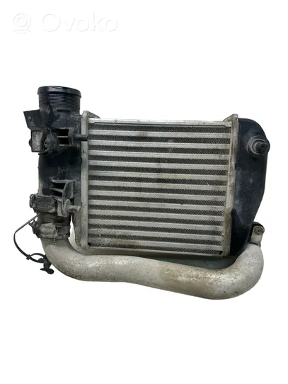 Audi A6 Allroad C6 Chłodnica powietrza doładowującego / Intercooler 4F0145805E