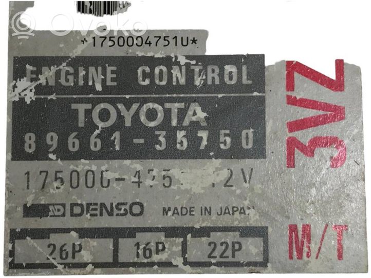 Toyota Camry Calculateur moteur ECU 8966135750