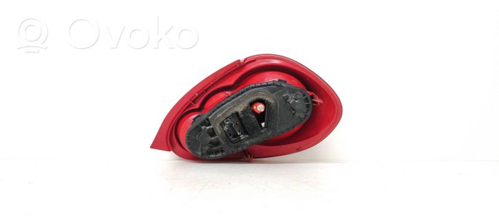 Toyota Aygo AB10 Lampa tylna 815600H020