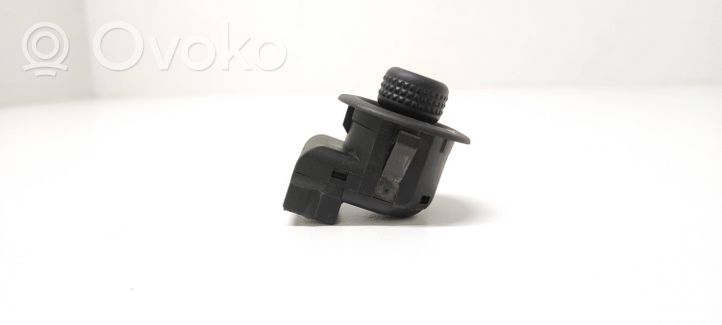 Ford Focus Przycisk regulacji lusterek bocznych 93BG17B676BA