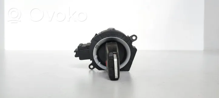 Volvo C30 Ignition lock 30737157