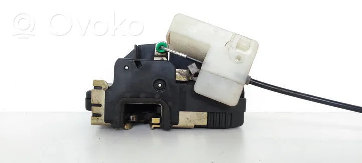 Opel Vectra B Front door lock 90507060