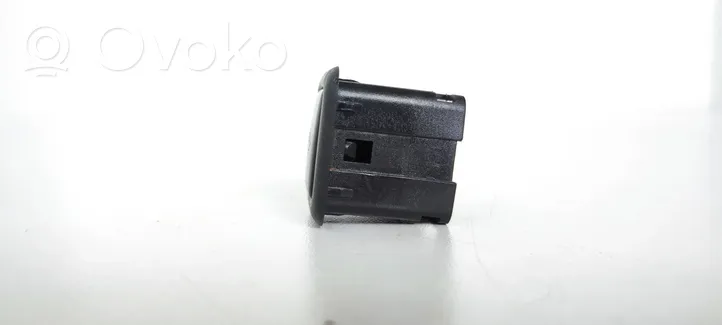 Volkswagen PASSAT B5.5 Alarm switch 537310