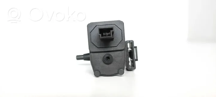 Mercedes-Benz C W203 Turbo solenoid valve 