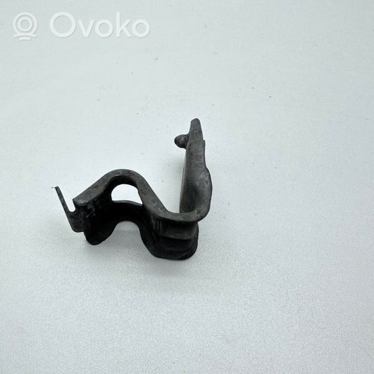 Opel Insignia A Radiator mount bracket 13239137