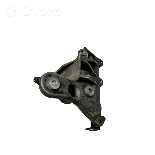 Volvo V50 Engine mounting bracket 9648584680