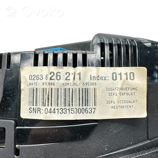 Audi A4 S4 B7 8E 8H Tachimetro (quadro strumenti) 0263626211