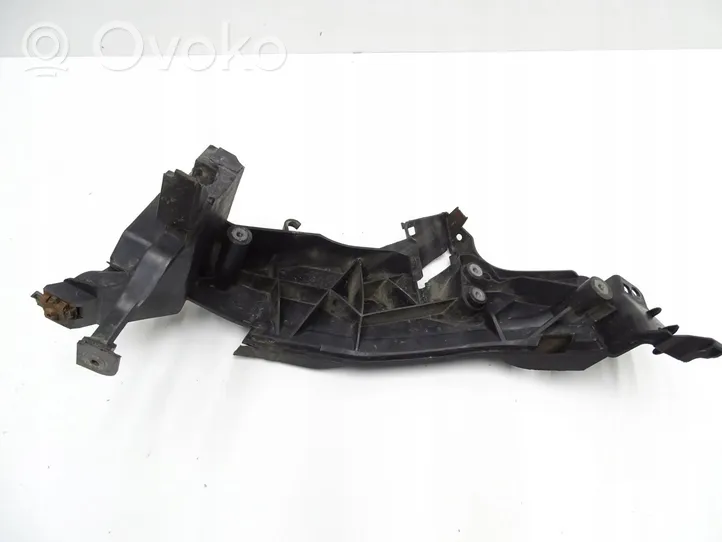Audi A5 8T 8F Support phare frontale 8T0805607