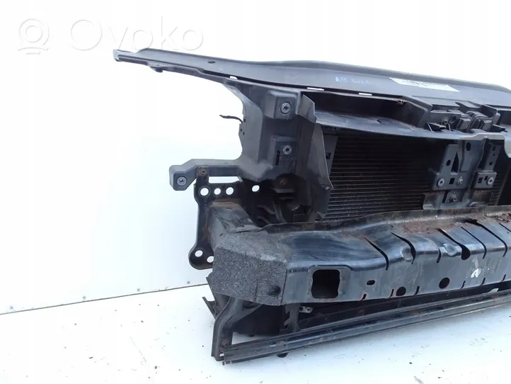 Volkswagen PASSAT B7 Support de radiateur sur cadre face avant 2.0