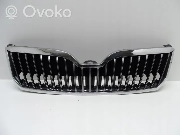 Skoda Fabia Mk3 (NJ) Maskownica / Grill / Atrapa górna chłodnicy 3T0853668B