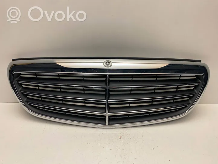 Mercedes-Benz E W213 Maskownica / Grill / Atrapa górna chłodnicy A2138808602