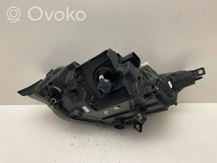 BMW i3 Lampa przednia 7467750