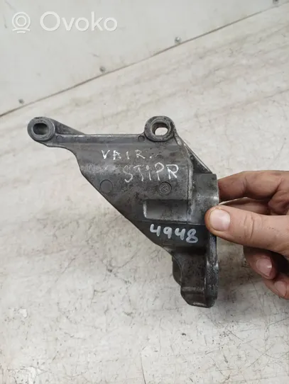 Audi 80 90 S2 B4 Supporto di montaggio della pompa del servosterzo 068145531A