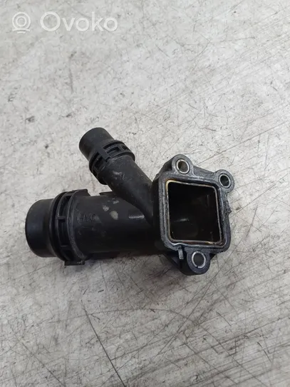 BMW 3 E46 Tuyau de liquide de refroidissement moteur 11122247744