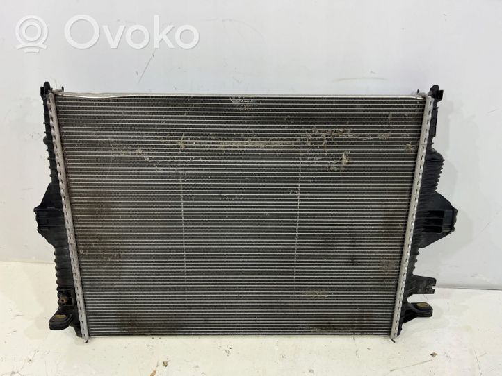 Volkswagen Touareg II Radiateur de refroidissement 