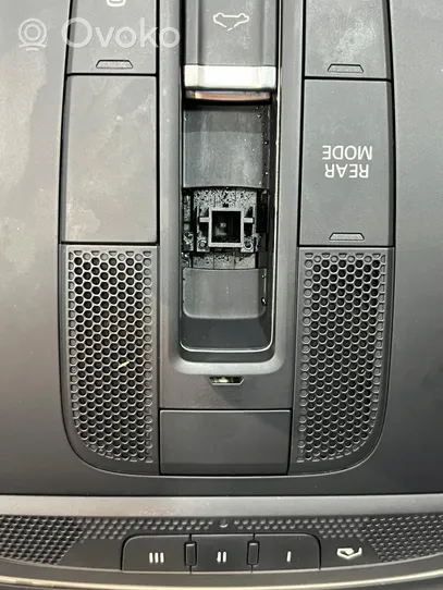 Audi A8 S8 D4 4H Rivestimento della console di illuminazione installata sul rivestimento del tetto 4H0947135BR