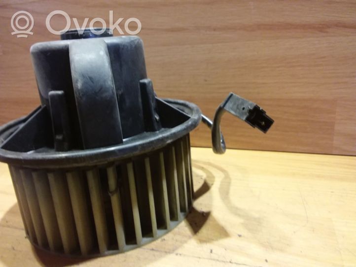 Volkswagen PASSAT B3 Ventola riscaldamento/ventilatore abitacolo 