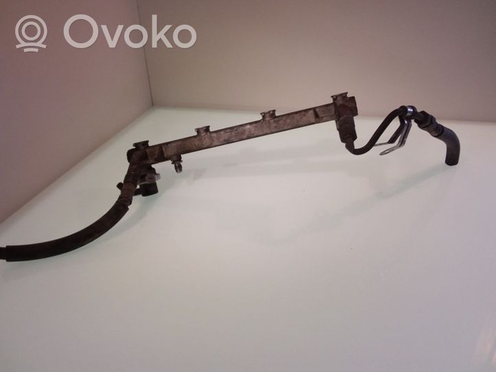 Opel Omega B1 Fuel main line pipe 90411551