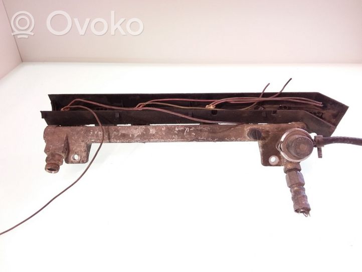 Opel Omega B1 Fuel main line pipe 90411551