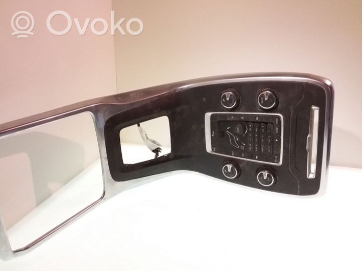 Volvo V70 Oro kondicionieriaus/ klimato/ pečiuko valdymo blokas (salone) 1284564