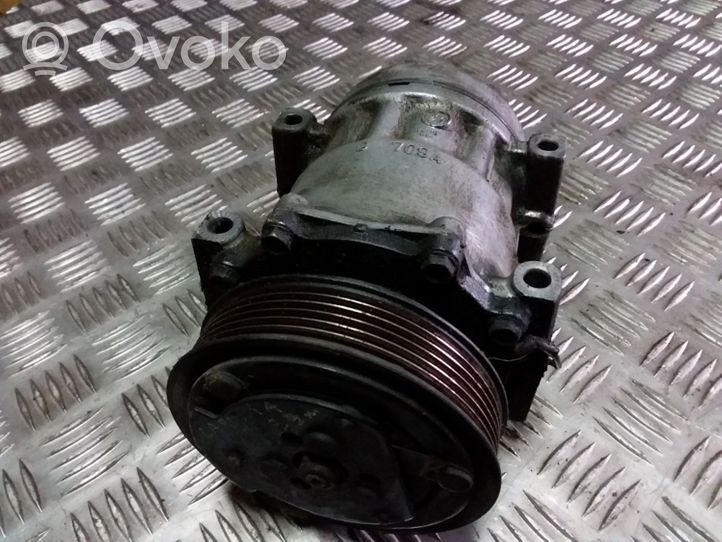 Mitsubishi Carisma Compressore aria condizionata (A/C) (pompa) 7700872158