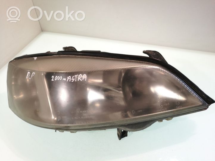 Opel Astra G Lampa przednia 084421116R