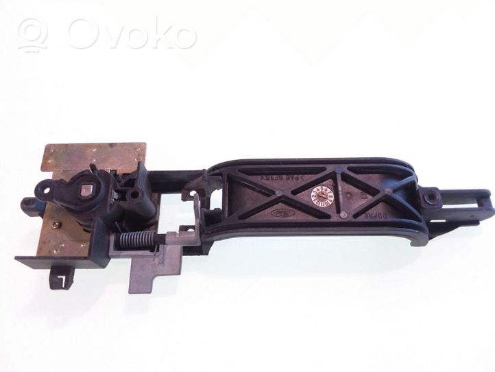 Ford Focus Klamka/wspornik zewnętrzny drzwi przednich XS41A224A36AH