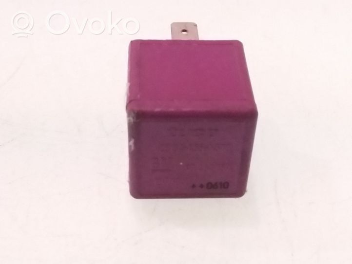 Opel Omega B1 Other relay V23134K55X370