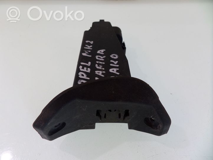 Opel Zafira B Verrouillage du bouchon du réservoir de carburant 13142277