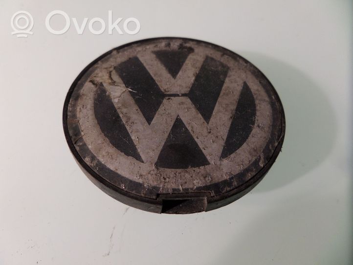 Volkswagen PASSAT B6 Mostrina con logo/emblema della casa automobilistica 8L4071214