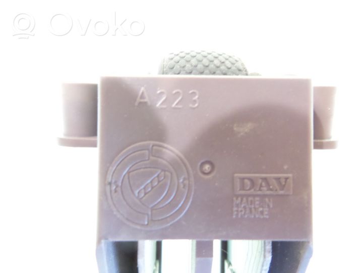 Fiat Marea Interruptor de control del panel de luces 24524