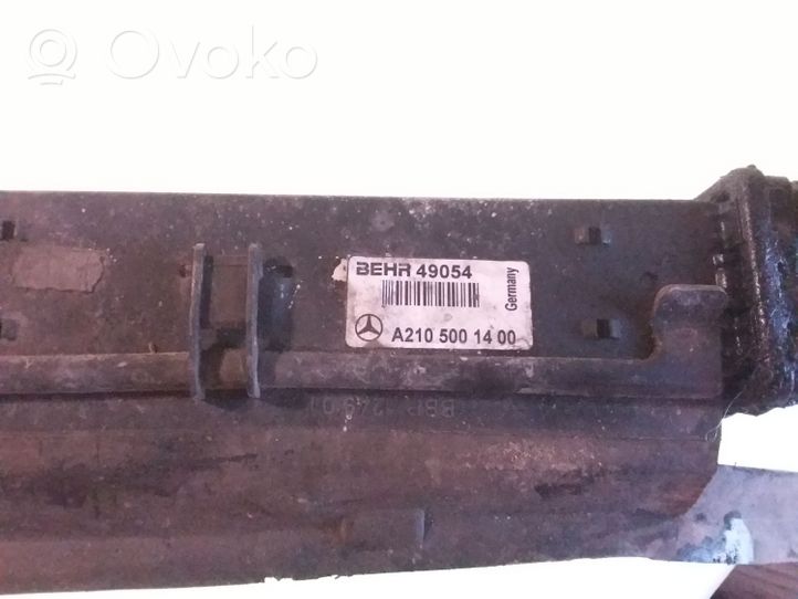 Mercedes-Benz E W210 Chłodnica powietrza doładowującego / Intercooler A210500400