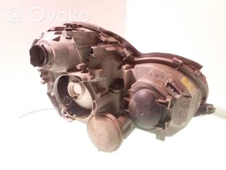 Mercedes-Benz C W203 Phare frontale 0301166201