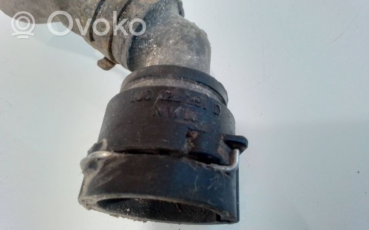 Audi A3 S3 8L Tuyau de liquide de refroidissement moteur 1J0122291D