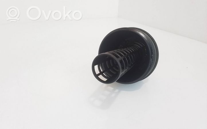 Volvo S60 Tepalo filtro dangtelis 6740217049