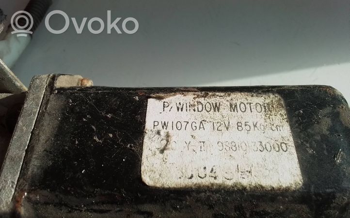 Hyundai Lantra I Elektryczny podnośnik szyby drzwi bocznych / przesuwnych 9881033000