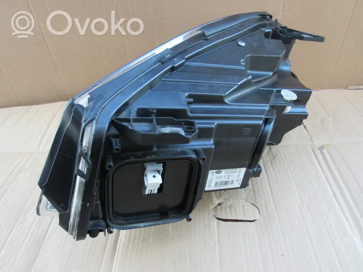 Mercedes-Benz A W176 Lampa przednia 1768202061