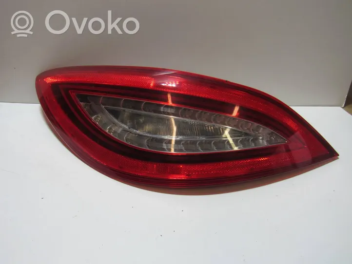 Mercedes-Benz CLS C218 X218 Lampy tylnej klapy bagażnika A2189060458