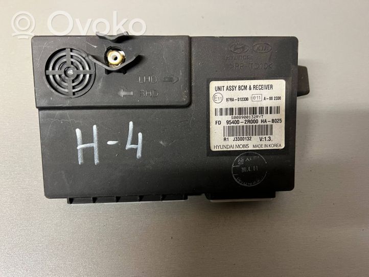 Hyundai i30 Centralina antenna 954002R000