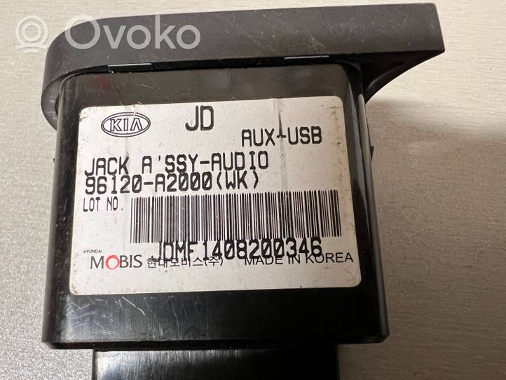 KIA Ceed Gniazdo / Złącze USB 96120A2000